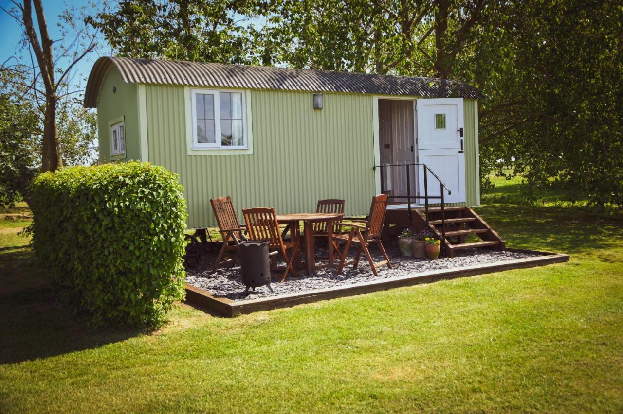 Glamping Dawn Chorus Holidays 3*