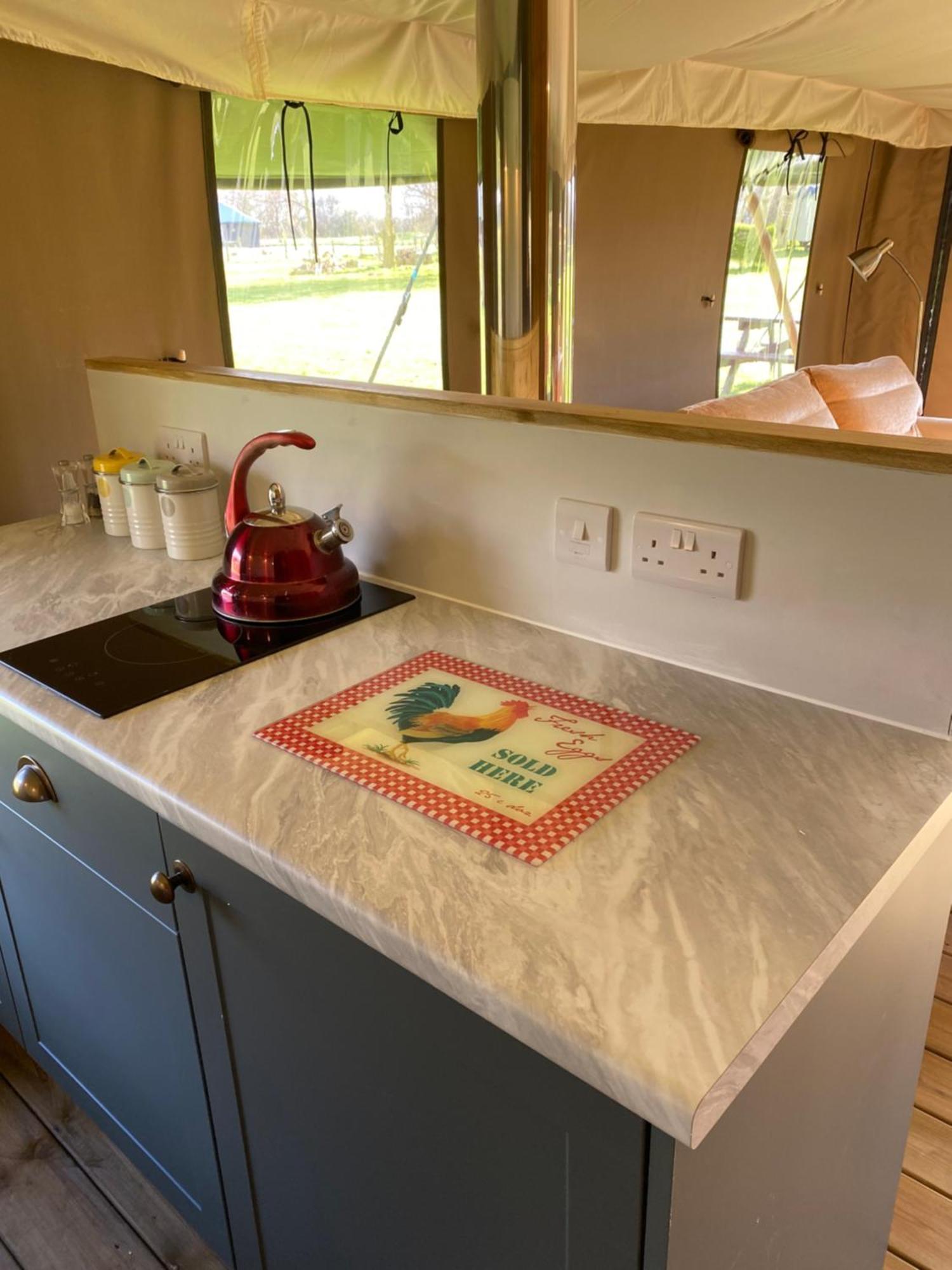 Glamping Dawn Chorus Holidays 3*