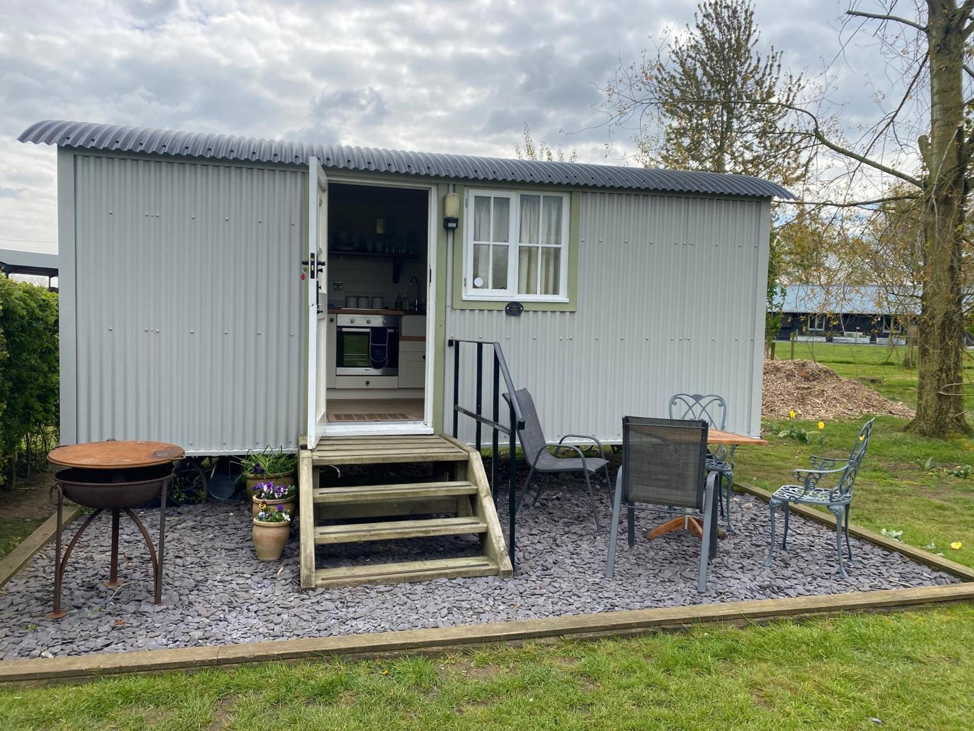 Glamping Dawn Chorus Holidays Beccles