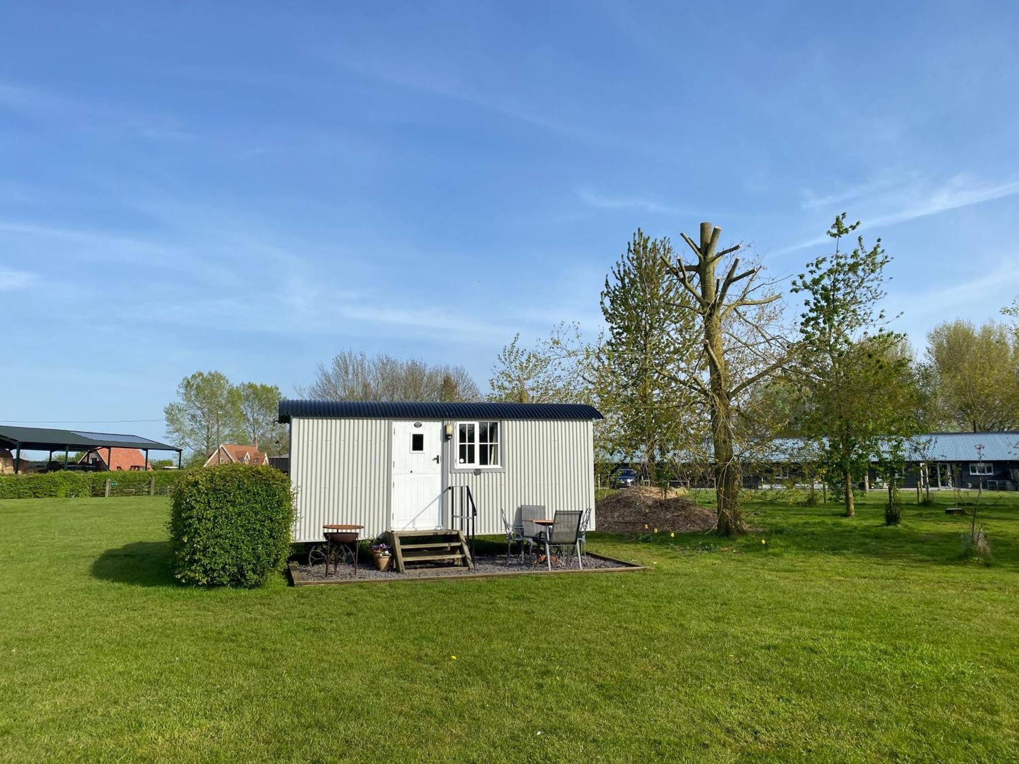 Glamping Dawn Chorus Holidays Beccles