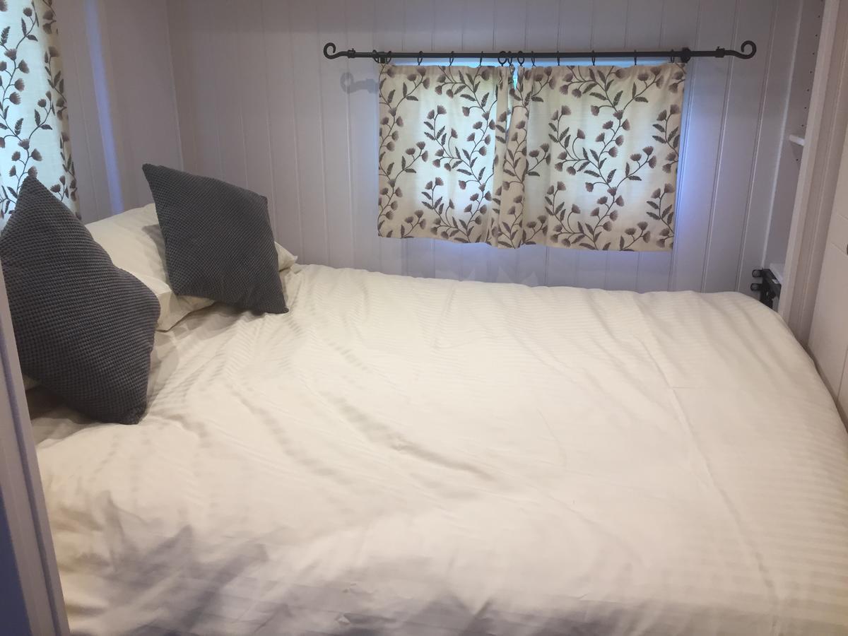 Luxe tent Dawn Chorus Holidays 3*