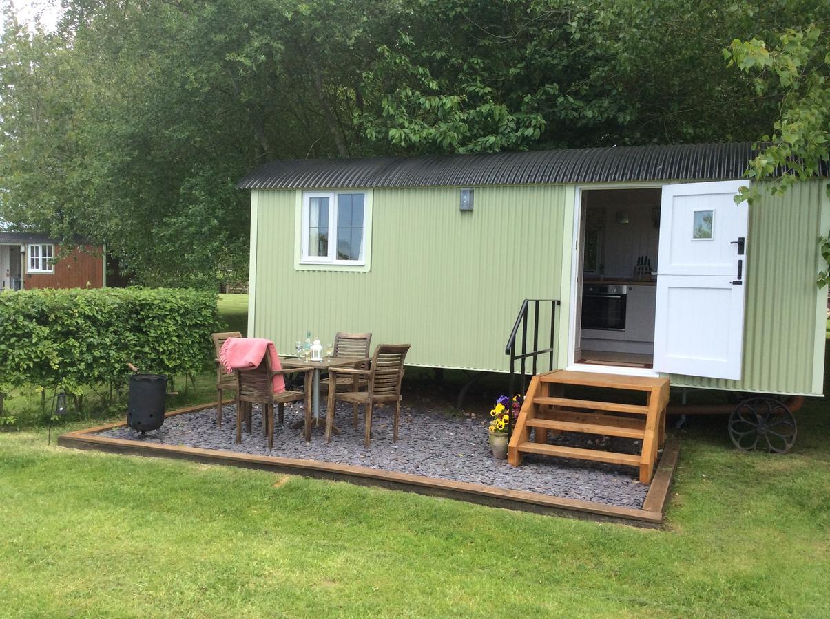 Glamping Dawn Chorus Holidays Beccles